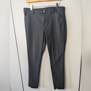Lauren Ralph Lauren women straight black pant size 8 leather details on pockets